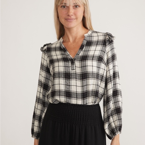 Marine Layer Tops - Marine Layer Jamie Ruffle Sleeve Top in Black/White Plaid Size Medium